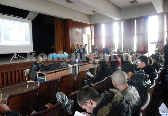 Гимназисти трупат опит във Валенсия