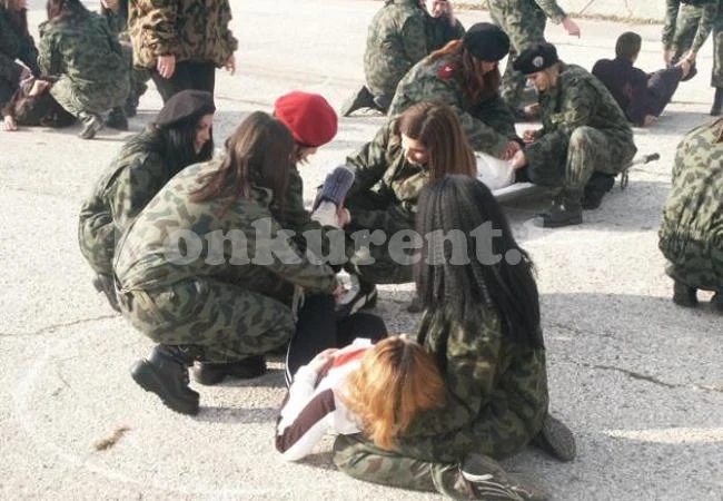 Одобрявате ли връщането на военното обучение в училищата?