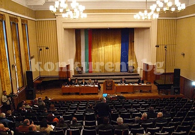20 докладни разглеждат сенаторите във Враца