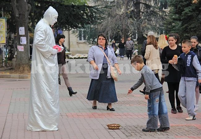 Мим зарадва врачани за Хелоуин