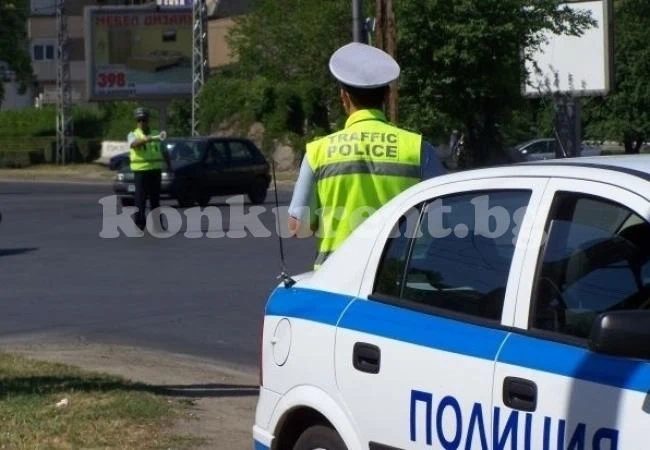 Две коли се удариха на кръстовище във Враца