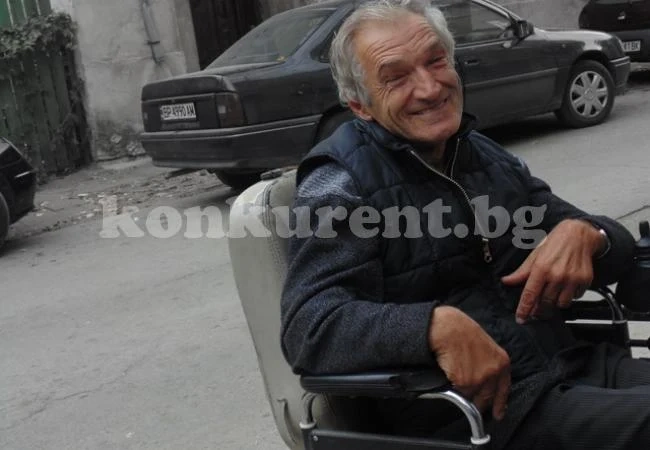 Десетки ще помогнат на Тони Фотографа