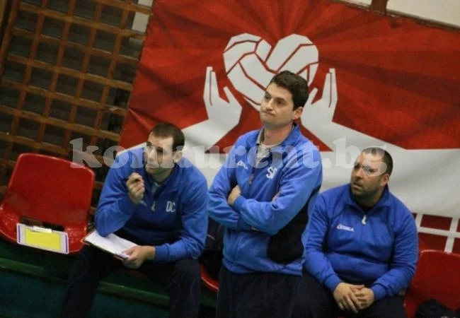 Залата в Дупница притеснява треньор