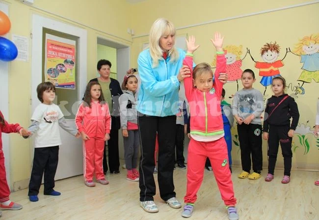 Лекоатлети влязоха в 2 детски градини