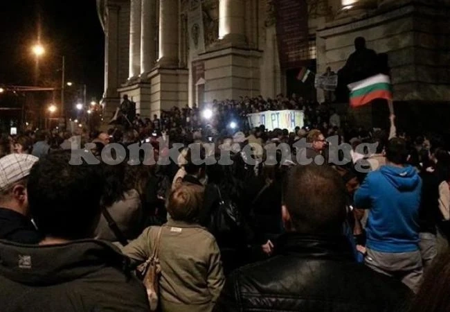 Студентите ни в чужбина подкрепят колегите си в България