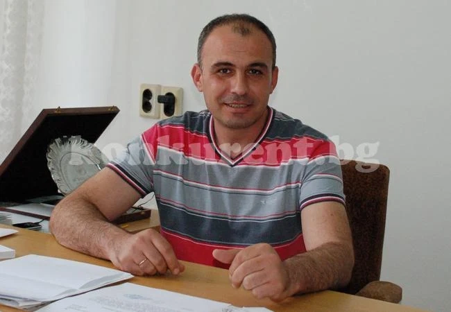 Панайотов се радва на пирова победа