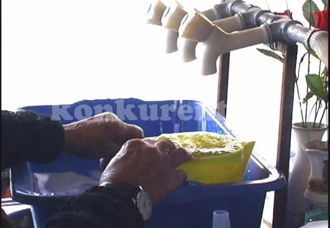 Пенсионерка на крачка от затвора, успяла да надлъже водомера
