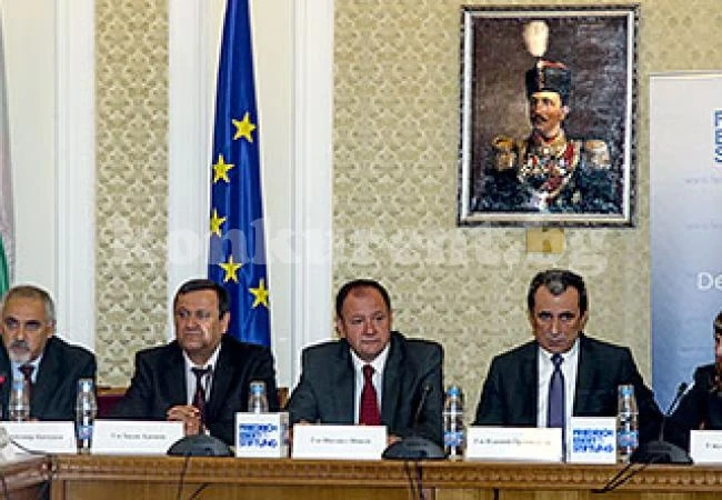 Миков: Реабилитацията на социалната държава е основната задача