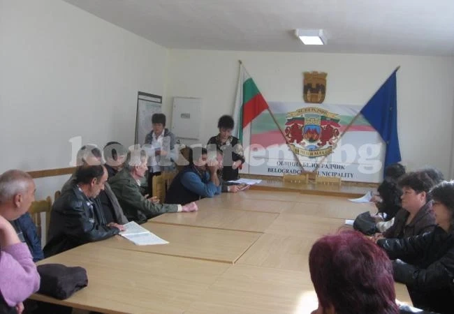 Продължава работата по осигуряване на заетост