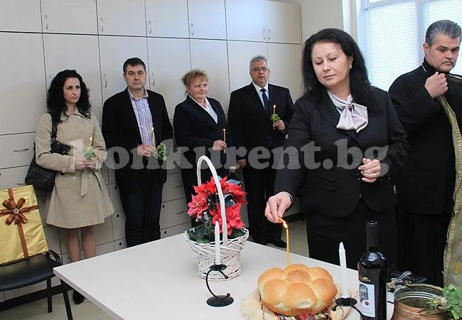 Откриха обновен компютърен кабинет в ПМГ