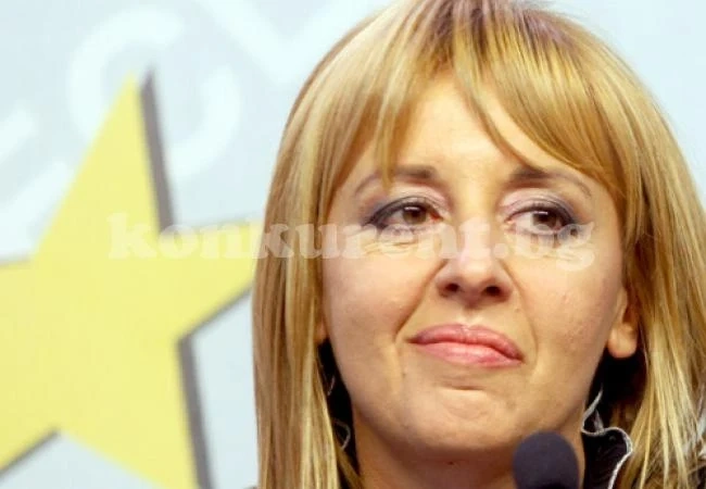 Манолова харесва студентите, но не и липсата на диалог