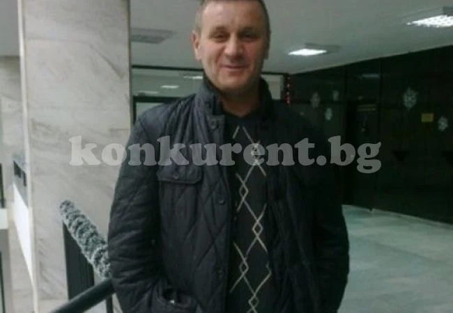 Рекетьор вие от болка, никой не иска да му сложи инжекция
