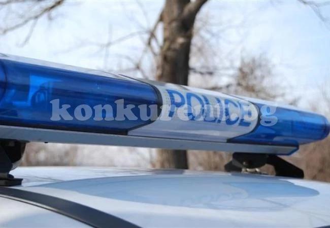 Шофьор катастрофира край КАТ и избяга