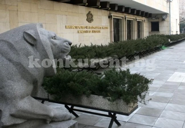 Съкращенията в МВР не засягат действащи полицаи 