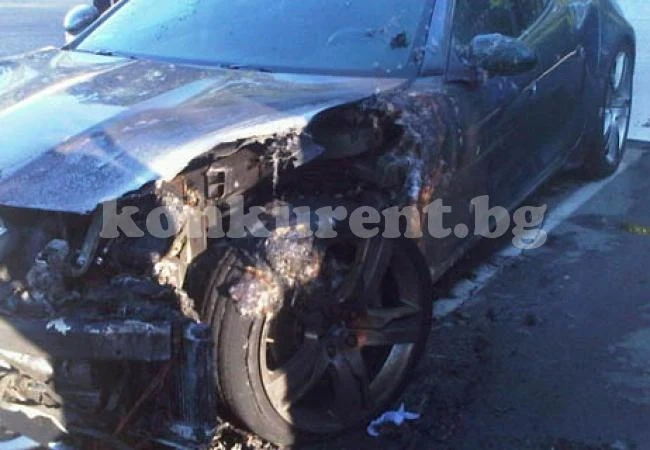 „БМВ” се размаза в скат, водачът избяга