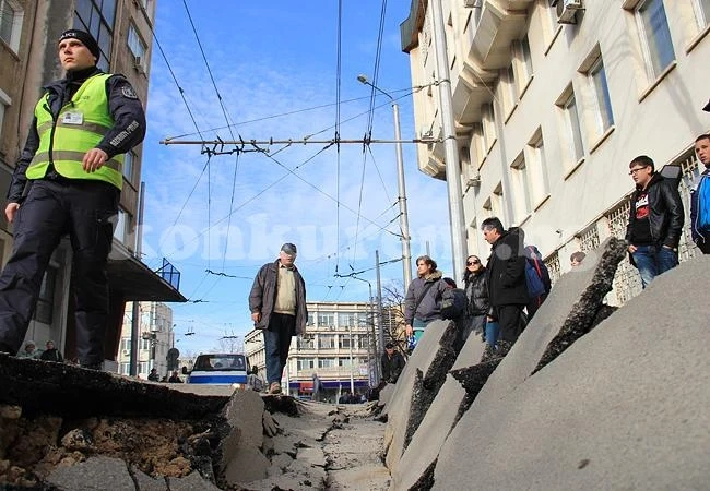Пропадна бул. Демокрация