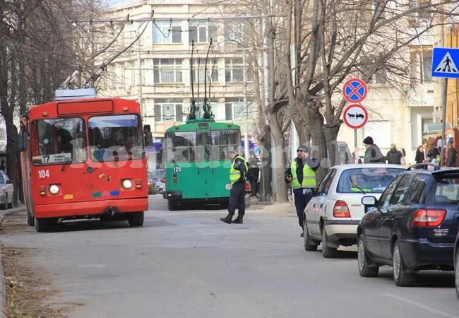 Тролеите въртят само до Благоев, заради пропадналия булевард