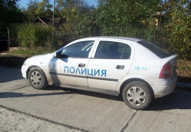 Полицаи проверяват кръчмите по селата
