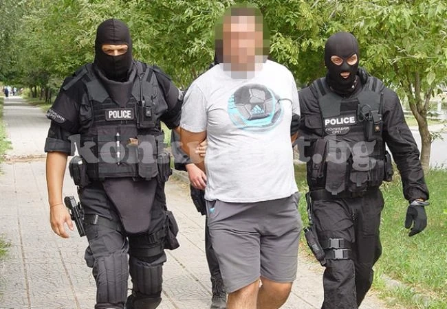 Четирима задържани за грабеж, трафик на хора и блудство