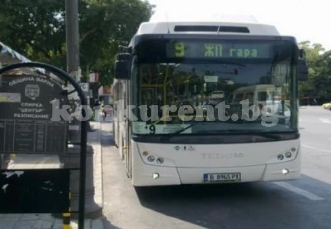 Возят ни в градски автобуси са без зимни гуми и парно