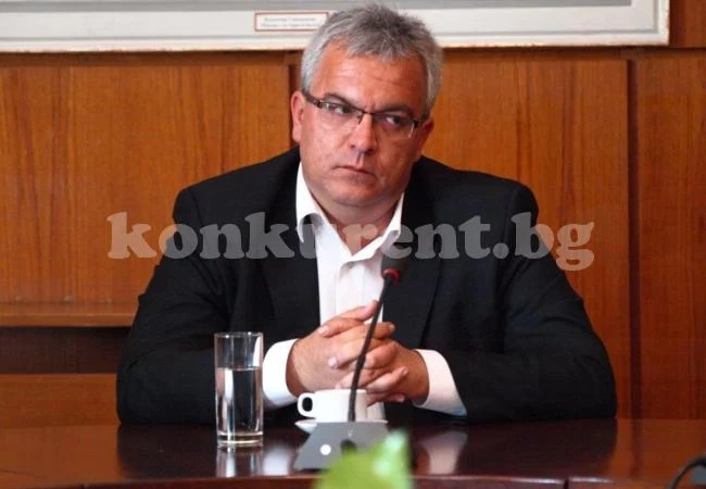 Кмет забрани продажбата на пиратки и фойерверки