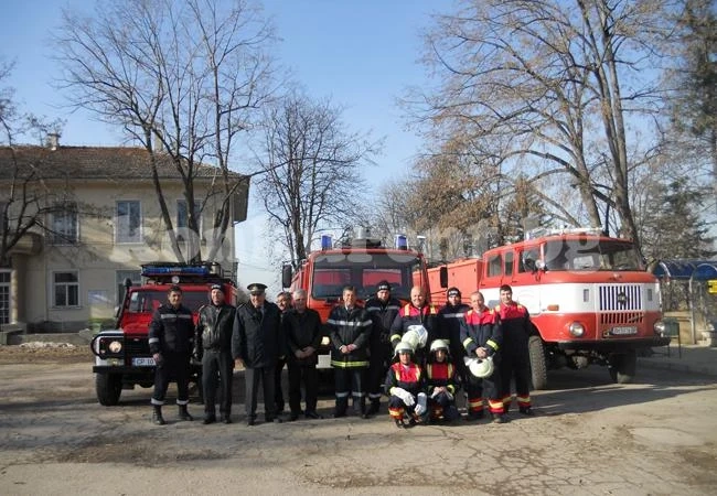 Жена оглави отряд от доброволци