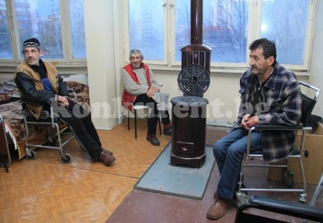 Събират дарения за бездомните