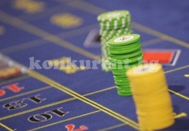 Карък обра казино в Кубрат, разпиля пари по пътя