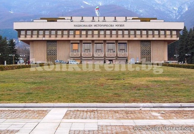 25 000 посетители в НИМ само за ден с \