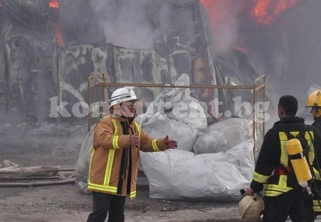 Драснаха клечката на склад на селски кмет