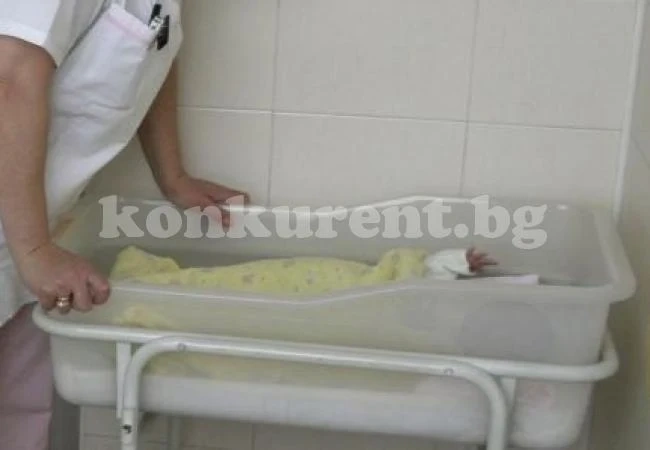 Майка изостави новогодишното си бебе