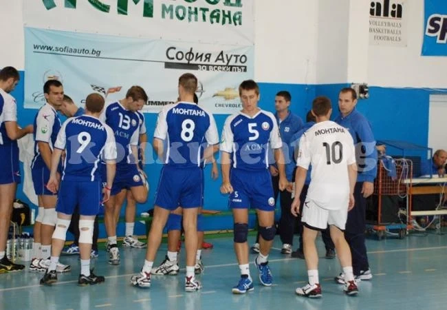 Волейболисти почнаха тренировки с пълни джобове