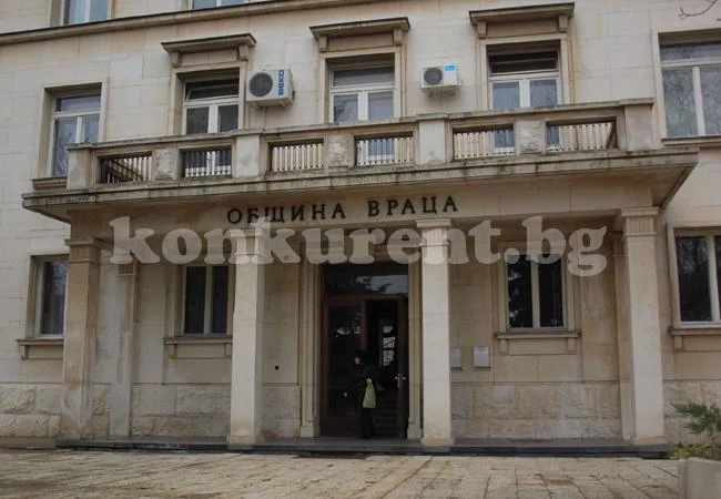 Дават под наем търговски площи до болницата