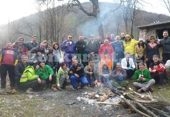 Планинари от Мездра откриха сезон 2014