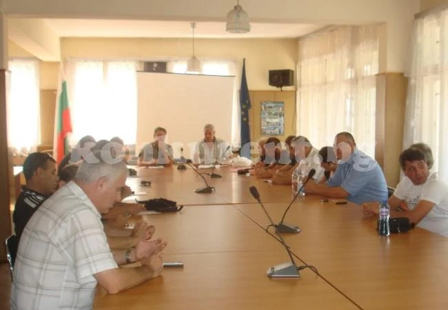 Боби Михайлов пропусна сбирка на клубове във Враца