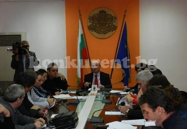 Областен призова кметове да представят проекти