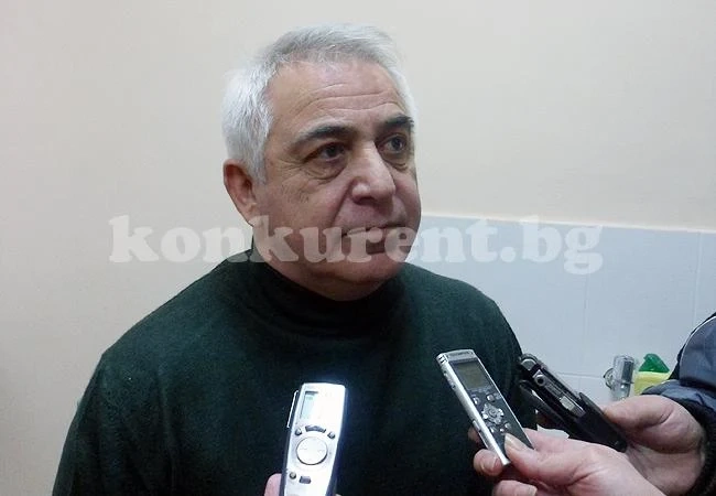 Д-р Константинов обвини Дъбов, че цепи БСП