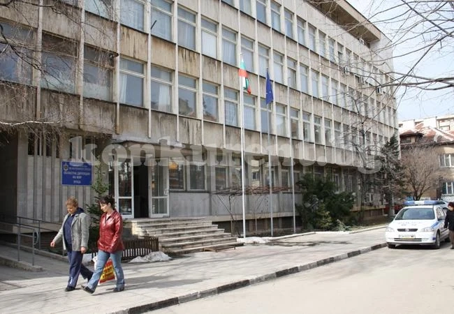 Спират ченгета от разследване