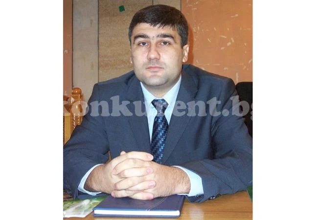 Зоров пред Конкурент:Пожарът не е в кравефермата