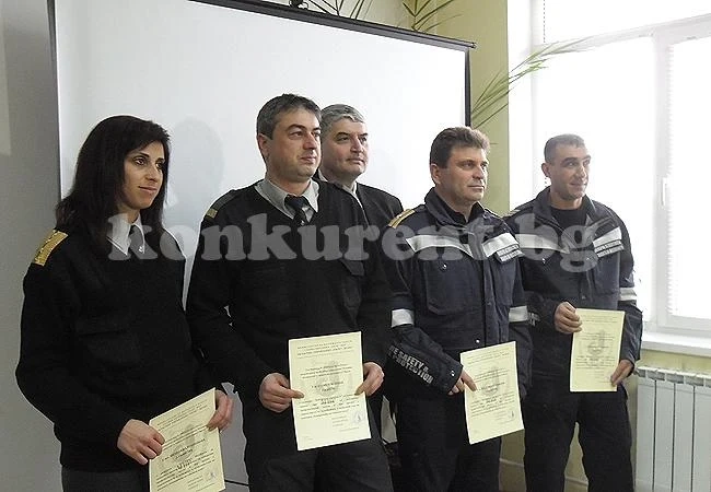 Отличиха най-добрите огнеборци за 2013 год.