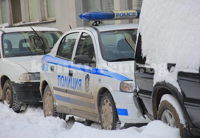 Ограбиха мъж насред улицата