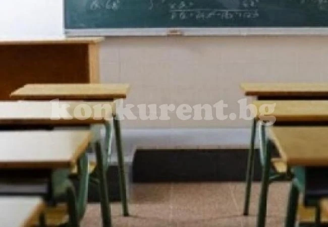 Шестокласник преследва по-малки деца след часовете