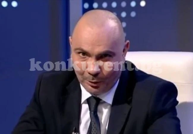Водещият Росен Петров спаси майка и тригодишното й дете.