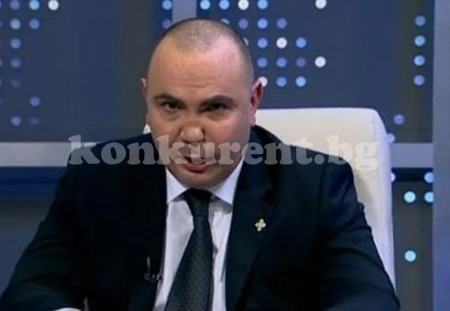 Росен Петров прави завой към политиката