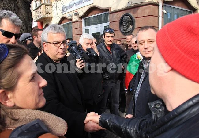 Май се сбогуваме с дупките във Враца