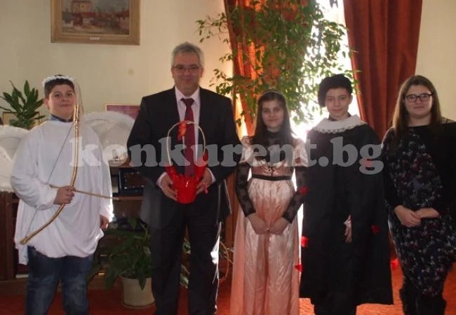 Купидон посети община Враца