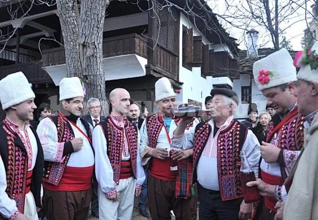 Кмет се включи в ритуално зарязване
