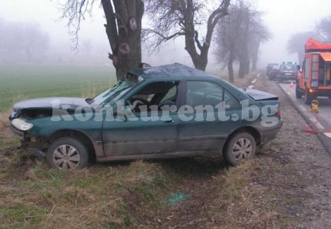 Двама души загинаха в катастрофа, нямали колани