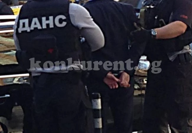 Задържана е служителка, проверявала за СРС-та срещу пари