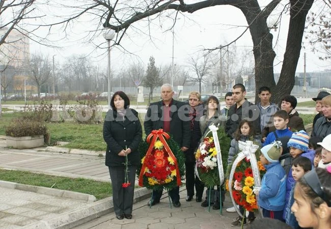 И в Козлодуй почетоха паметта на Апостола